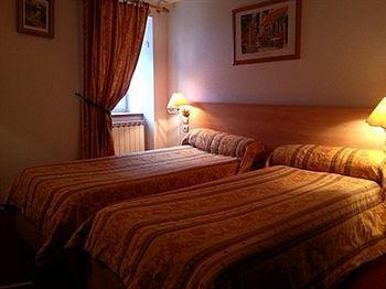 Auberge De L'Isard سان دوني المظهر الخارجي الصورة